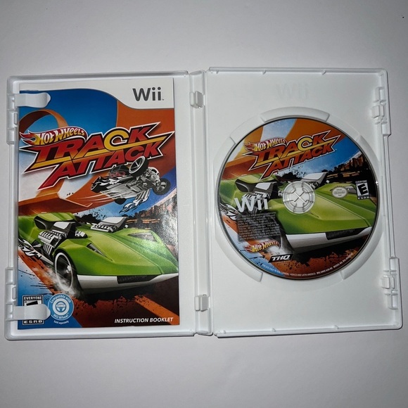 Hot Wheels Track Attack - Nintendo Wii Video Game Disc, Manual And Case - Picture 8 of 8